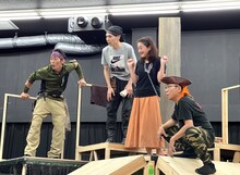 兵庫県立ピッコロ劇団 ファミリー劇場「さらっていってよピーターパン」稽古の様子。