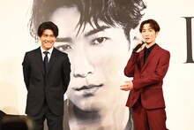 左から森本慎太郎、渡辺翔太。