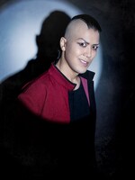 田邊謙扮する望月莞爾。