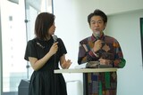 ヨーロッパ企画 第43回公演「来てけつかるべき新世界」記者会見の様子。永野宗典（右）。