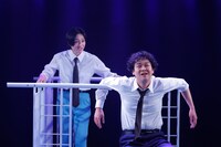 柿喰う客 新人単独公演2024「どんぞこ」より。（撮影：サギサカユウマ）