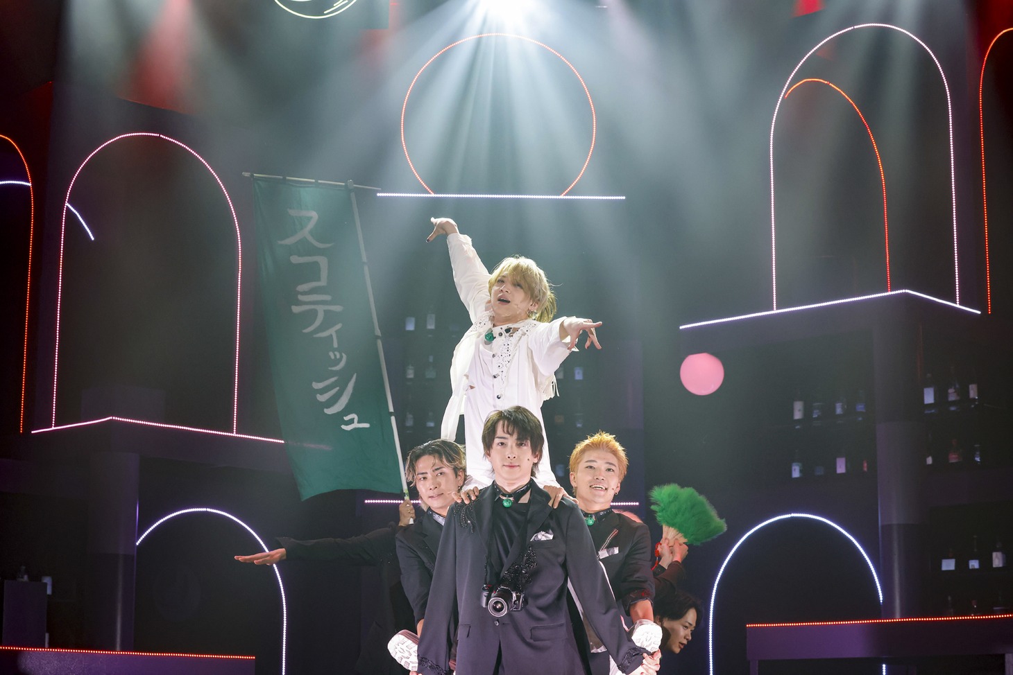 Stray Cityシリーズ「Club ドーシャ」より。（撮影：小境勝巳、佐藤薫）(c) Stray Cityシリーズ「Club ドーシャ」製作委員会