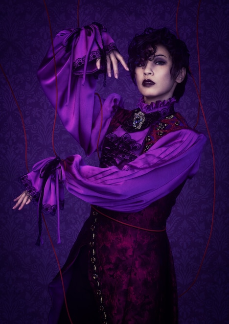 瀬戸かずや扮するモネ・スタンフィールド。