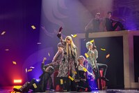 舞台「夢職人と忘れじの黒い妖精」より。