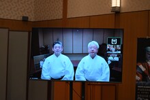 左から吉田玉助、吉田勘彌。