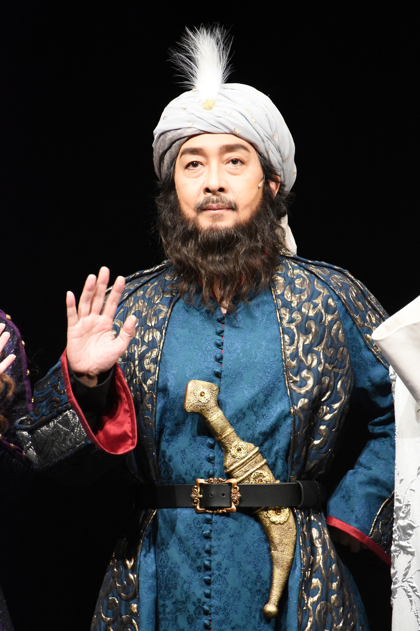 栗原英雄