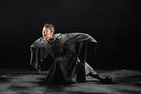 PARCO PRODUCE 2024「破門フェデリコ～くたばれ！十字軍～」フォトコールの様子。