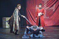 PARCO PRODUCE 2024「破門フェデリコ～くたばれ！十字軍～」フォトコールの様子。