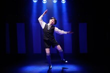 柿喰う客 FULL CONTACT「愉快犯」より。（撮影：サギサカユウマ）