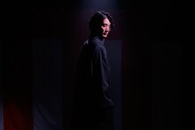 柿喰う客 FULL CONTACT「愉快犯」より。（撮影：サギサカユウマ）