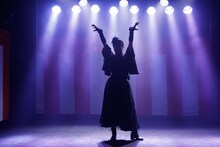 柿喰う客 FULL CONTACT「愉快犯」より。（撮影：サギサカユウマ）