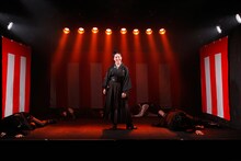 柿喰う客 FULL CONTACT「愉快犯」より。（撮影：サギサカユウマ）