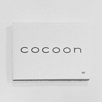 「cocoon」DVDのパッケージ。（デザイン：川名潤、写真：岡本尚文）