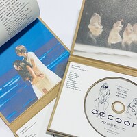 「cocoon」舞台映像のパッケージ。（デザイン：川名潤、写真：岡本尚文）