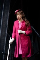 「ミュージカル『キャッチ・ミー・イフ・ユー・キャン』」より。（撮影：伊藤智美）