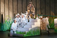 「日生劇場ファミリーフェスティヴァル 2024 音楽劇『あらしのよるに』」ゲネプロより。