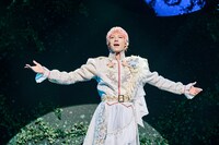 「劇団『ドラマティカ』ACT4 / 魔女とお菓子の家」より。