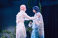 「劇団『ドラマティカ』ACT4 / 魔女とお菓子の家」より。