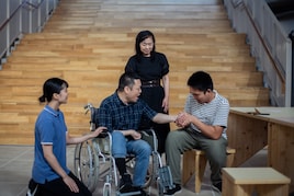 OiBokkeShi「恋はみずいろ」がハレノワで再演、看板俳優・岡田忠雄が特別出演