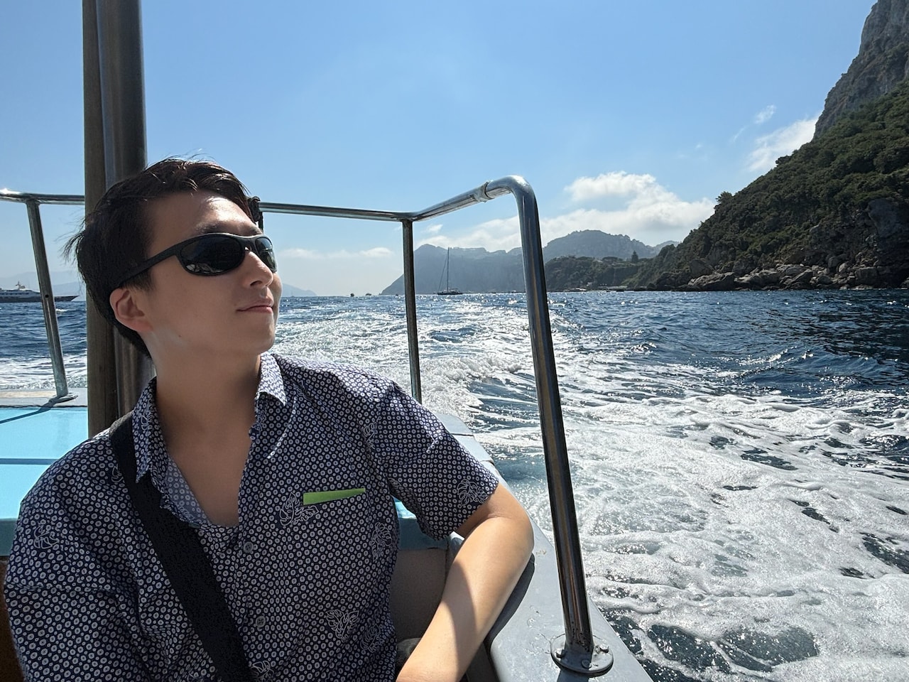 カプリ島へGO!潮風を感じてまったり。