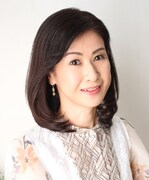 小林綾子