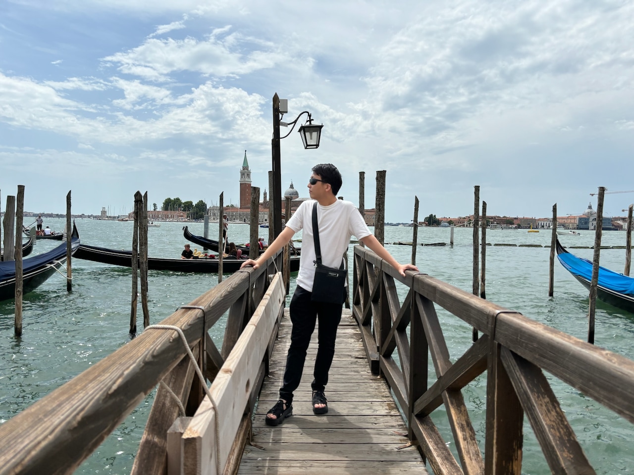 水の都・ヴェネチアにやってきた米吉。物語が始まりそうな1枚!