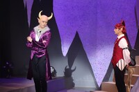 「『魔入りました！入間くん』THE STAGE 再演」より。（撮影：丸山尚）