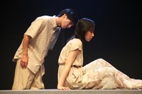 ピンク・リバティ新作公演「みわこまとめ」より。（撮影：中島花子）