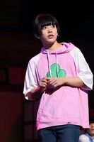 「新・喜劇『おそ松さん』」より、本間一稀演じるトド松。