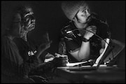 タニノクロウ(写真右)(c)Jean Louis Fernandez