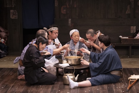 ヒトハダ 第2回公演「旅芸人の記録」より。