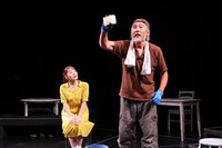 文学座9月アトリエの会「石を洗う」より。（撮影：宮川舞子）