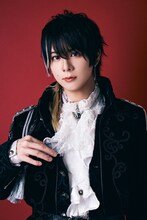 上仁樹扮するダグラス。