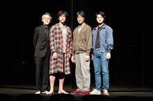 左から浅野和之、大東駿介、堤真一、瀬戸康史。