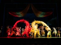 劇団四季 ミュージカル「バケモノの子」より。（撮影：堀勝志古）