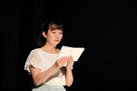 青☆組「青色文庫 -其五、夜長月の童話集-」より。（撮影：伊藤華織）