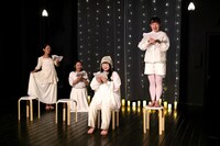 青☆組「青色文庫 -其五、夜長月の童話集-」より。（撮影：伊藤華織）