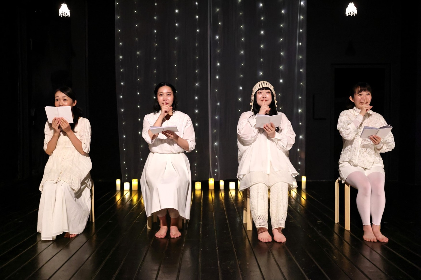 青☆組「青色文庫 -其五、夜長月の童話集-」より。（撮影：伊藤華織）