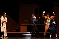 舞台「甘美なる誘拐」より。