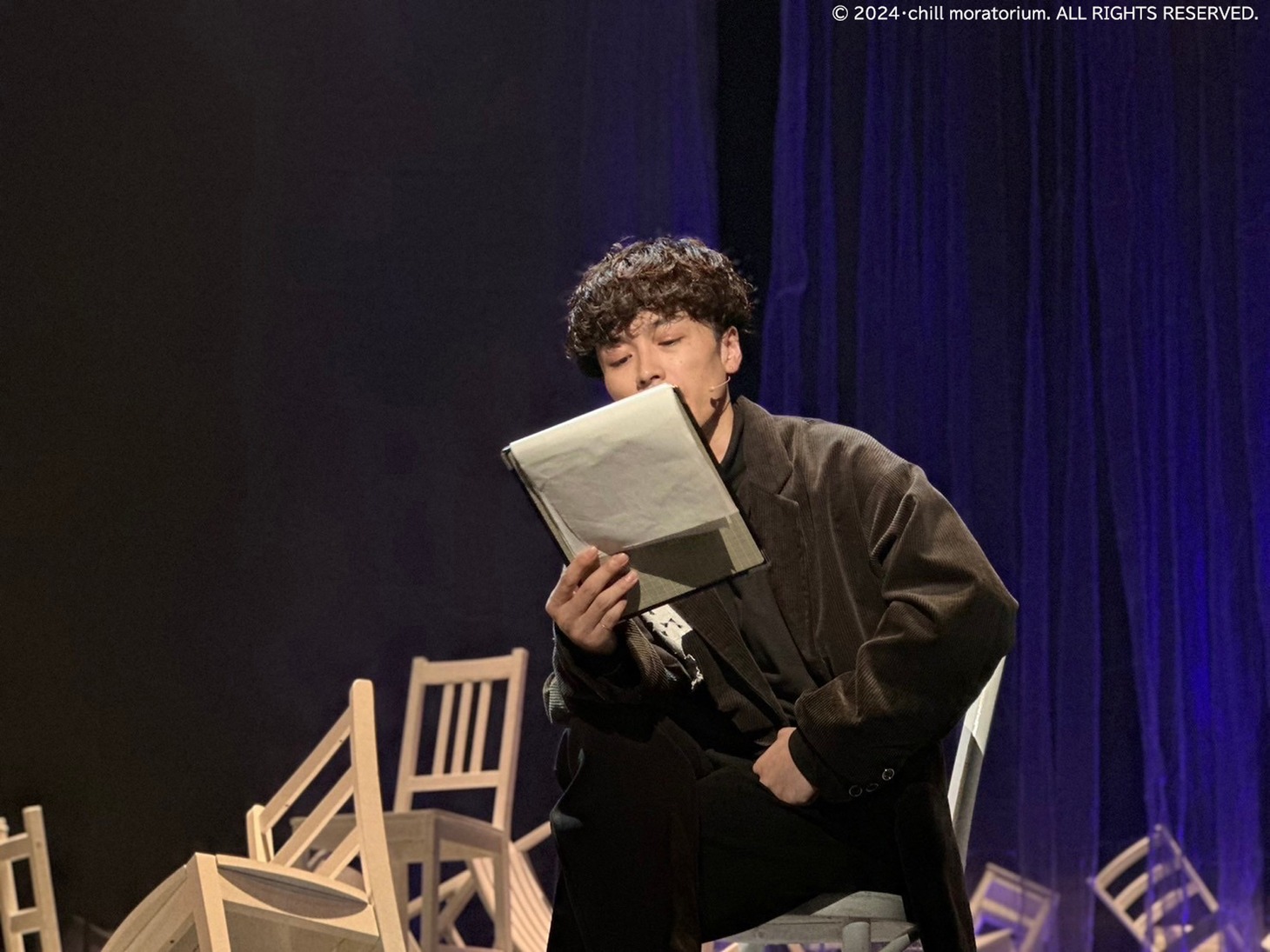 「DisGOONie Presents Vol.14 reading mindfulness『chill moratorium』チルモラトリアム」鈴木勝吾の出演回より。