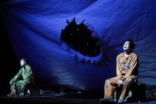 モチロンプロデュース「ボクの穴、彼の穴。W」井之脇海×上川周作のボクチームによる公演の様子。（撮影：田中亜紀）