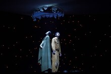 モチロンプロデュース「ボクの穴、彼の穴。W」窪塚愛流×篠原悠伸の彼チームによる公演の様子。（撮影：田中亜紀）