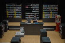 ダウ90000 第6回演劇公演『旅館じゃないんだからさ』」より。