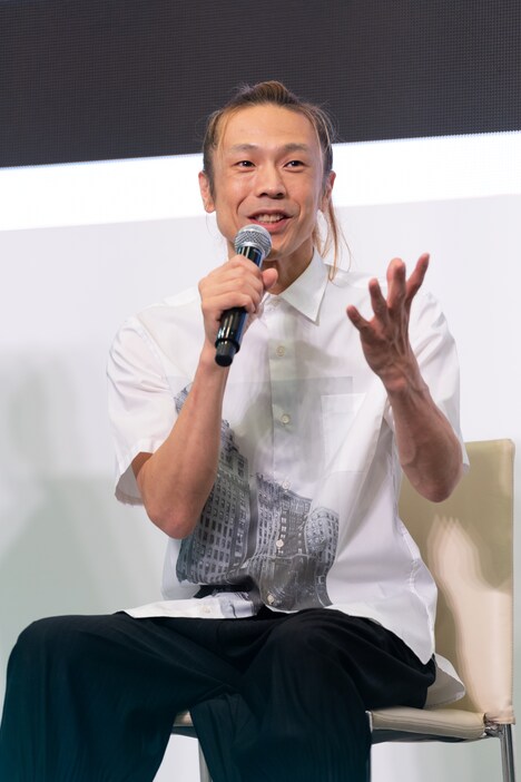 「TOKYO パラスポーツ FORWARD」で行われた、2025年に実施される「TOKYO FORWARD 2025 文化プログラム」制作発表での森山開次。