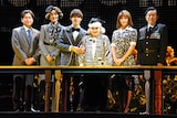 左から山崎樹範、板谷由夏、松島聡、黒柳徹子、深川麻衣、平田満。