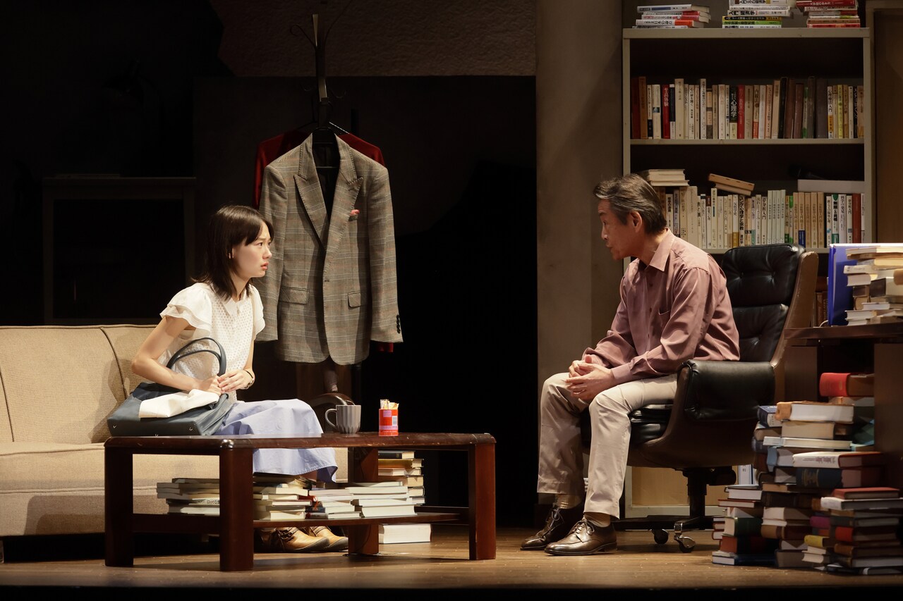 ウォーキング・スタッフ プロデュース「舞台版 嫌われる勇気」より。（撮影：武藤奈緒美）