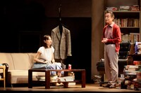 ウォーキング・スタッフ プロデュース「舞台版 嫌われる勇気」より。（撮影：武藤奈緒美）