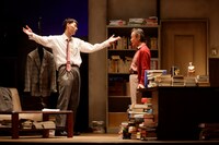 ウォーキング・スタッフ プロデュース「舞台版 嫌われる勇気」より。（撮影：武藤奈緒美）