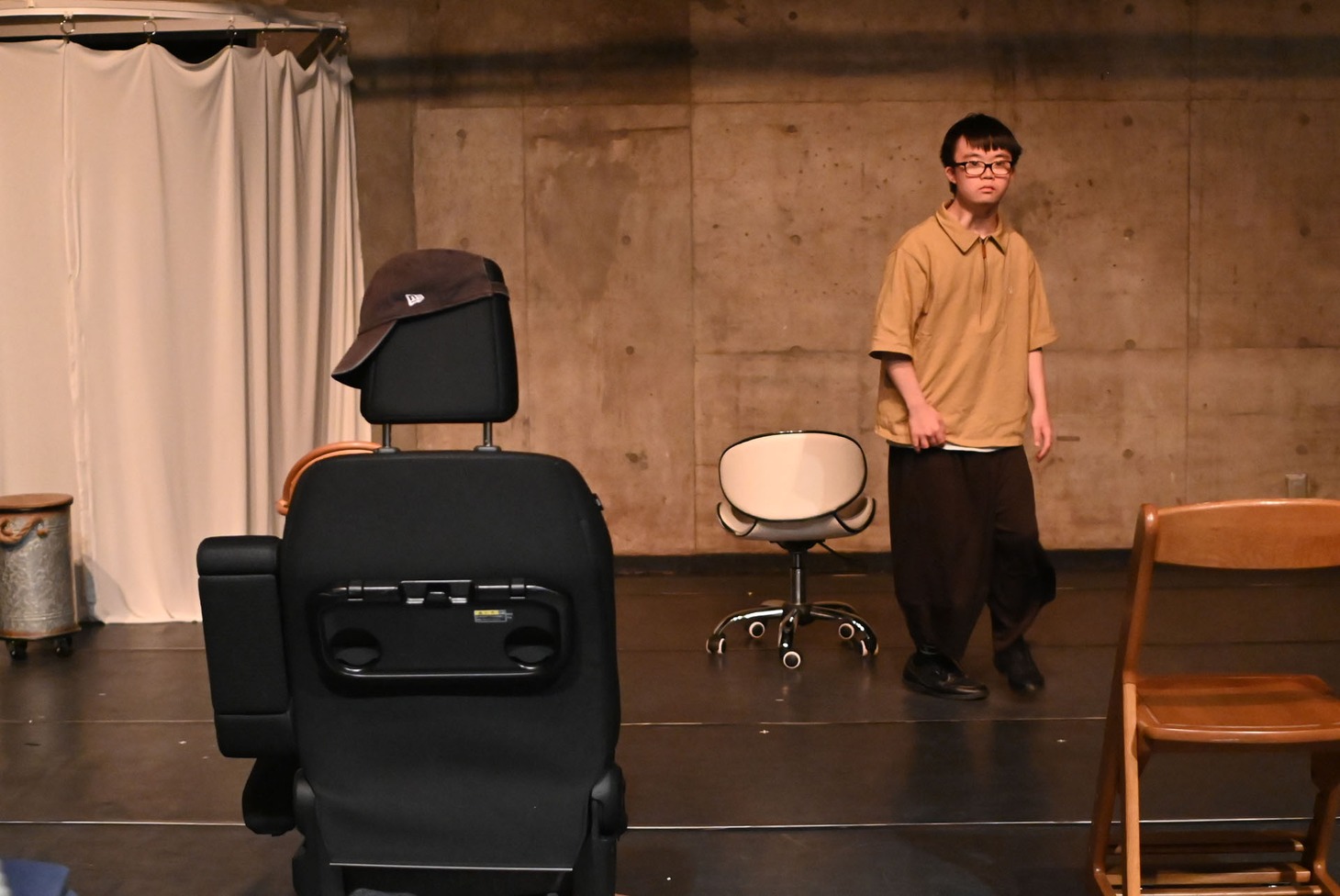 人間の条件 第5回本公演「The Human Condition」より。（撮影：西山珠生）