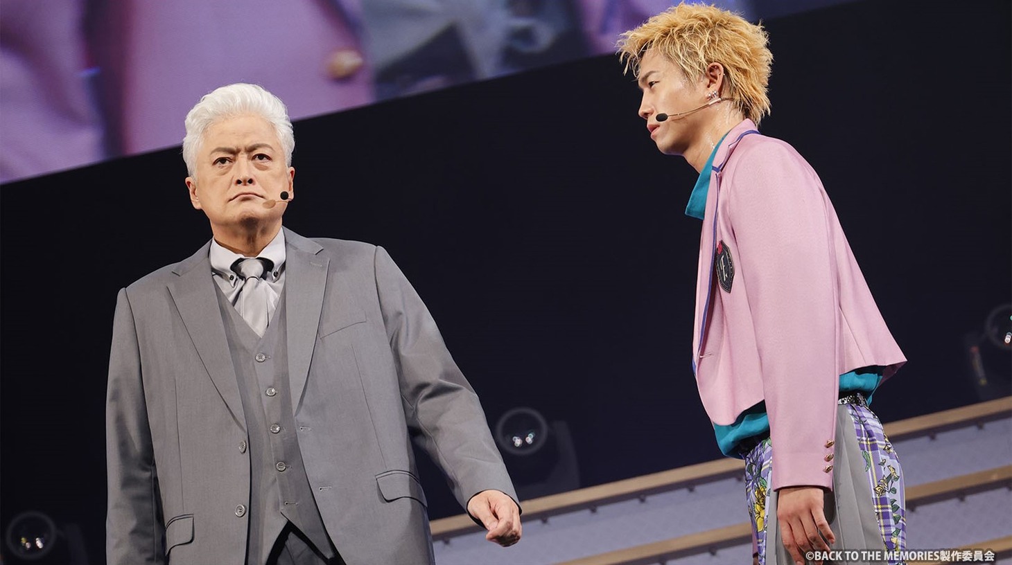 ライブステージ「BACK TO THE MEMORIES PART4」より。